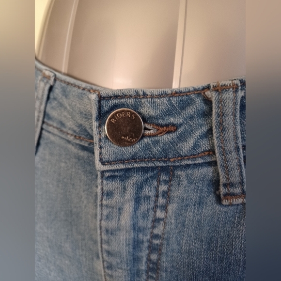 Riders by Lee Light Blue Cropped Capri Denim Jeans - Picture 4 of 10